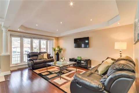 1413 Safeway Crescent, ON L4X 1H8