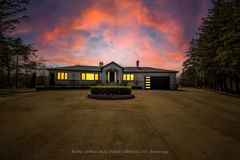 12 Julian Drive, ON L6P 0L2