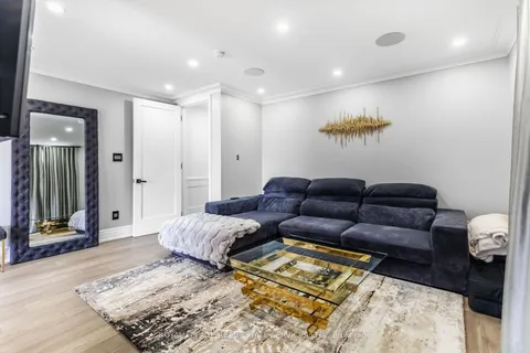 12 Julian Drive, ON L6P 0L2