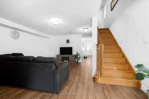 67 Roundstone Drive, ON L6X 0K4