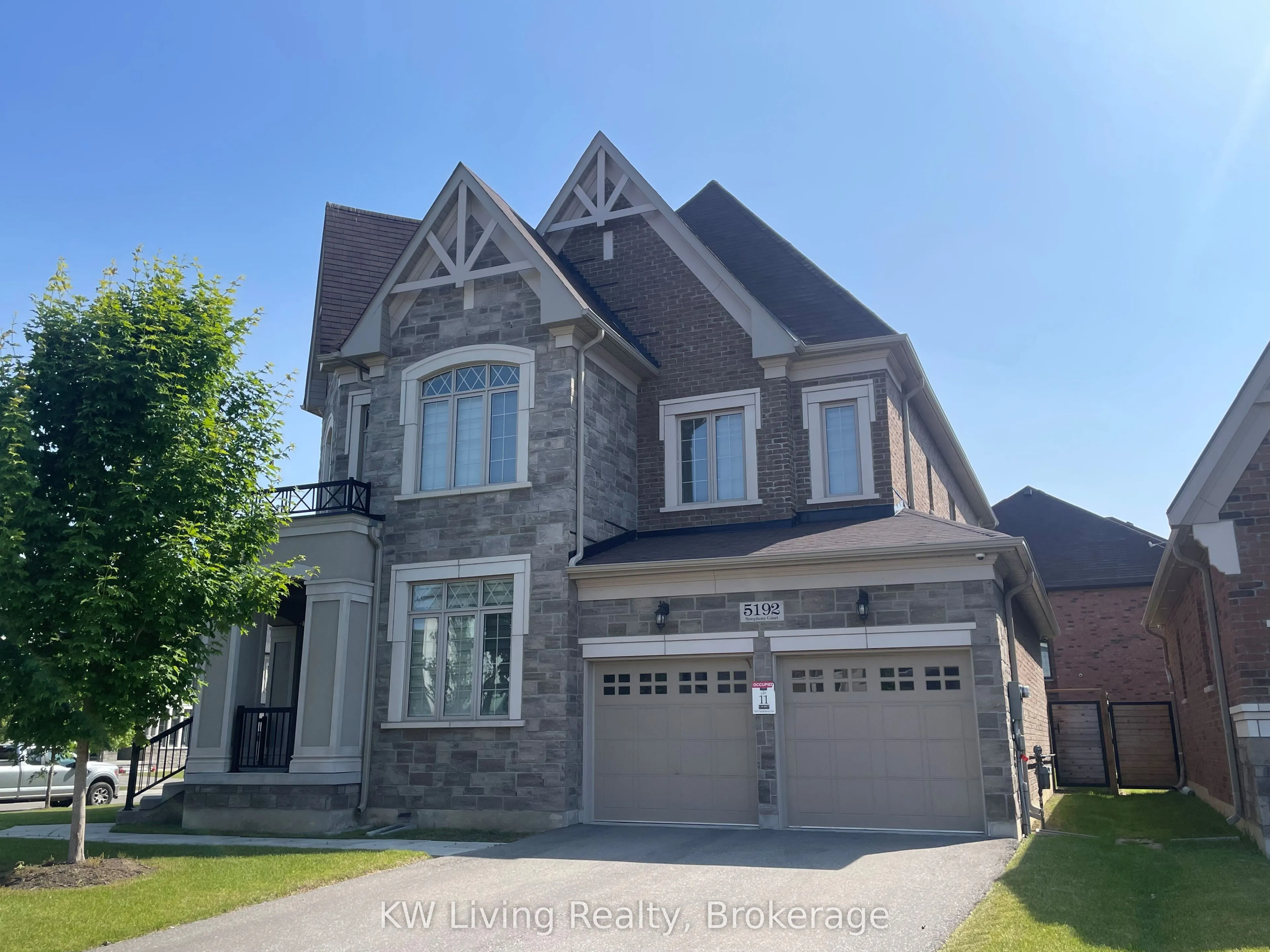 5192 Symphony Court, ON L5M 2M9