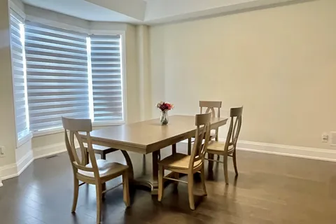 5192 Symphony Court, ON L5M 2M9