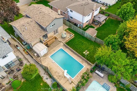 583 Moorelands Crescent, ON L9T 4B3