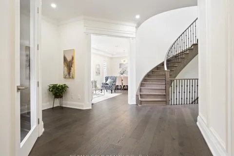 135 Mill Street, ON L6Y 1T4