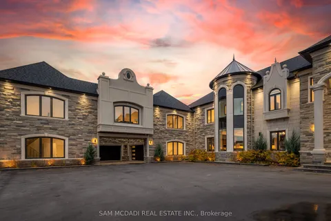 4 Saint Lukes Court, ON L6P 1K9