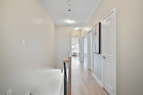 217 Huguenot Road, ON L6H 0L6