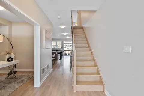 217 Huguenot Road, ON L6H 0L6