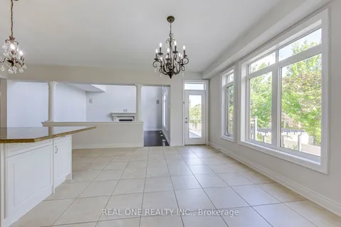 1342 Kestell Boulevard, ON L6H 0C8