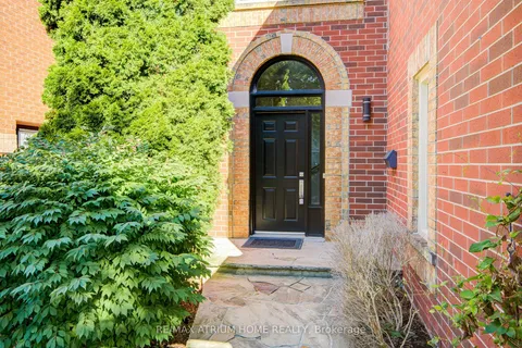 2095 Grand Ravine Drive, ON L6H 6B5