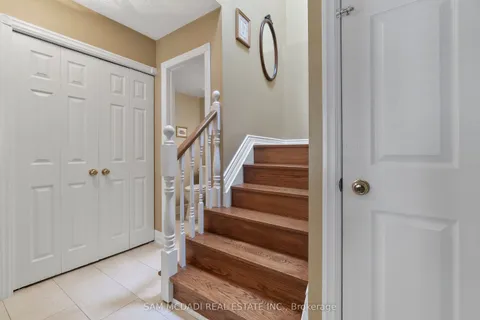 4260 SHELBY Crescent, ON L4W 3N5