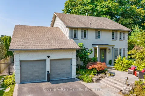 262 Vinova Court, ON L6L 5X1