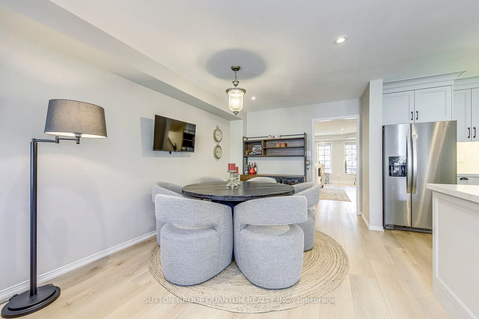 215 ROXTON Road, ON L6H 6M9