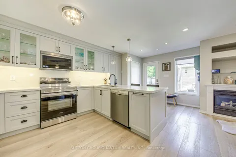 215 ROXTON Road, ON L6H 6M9