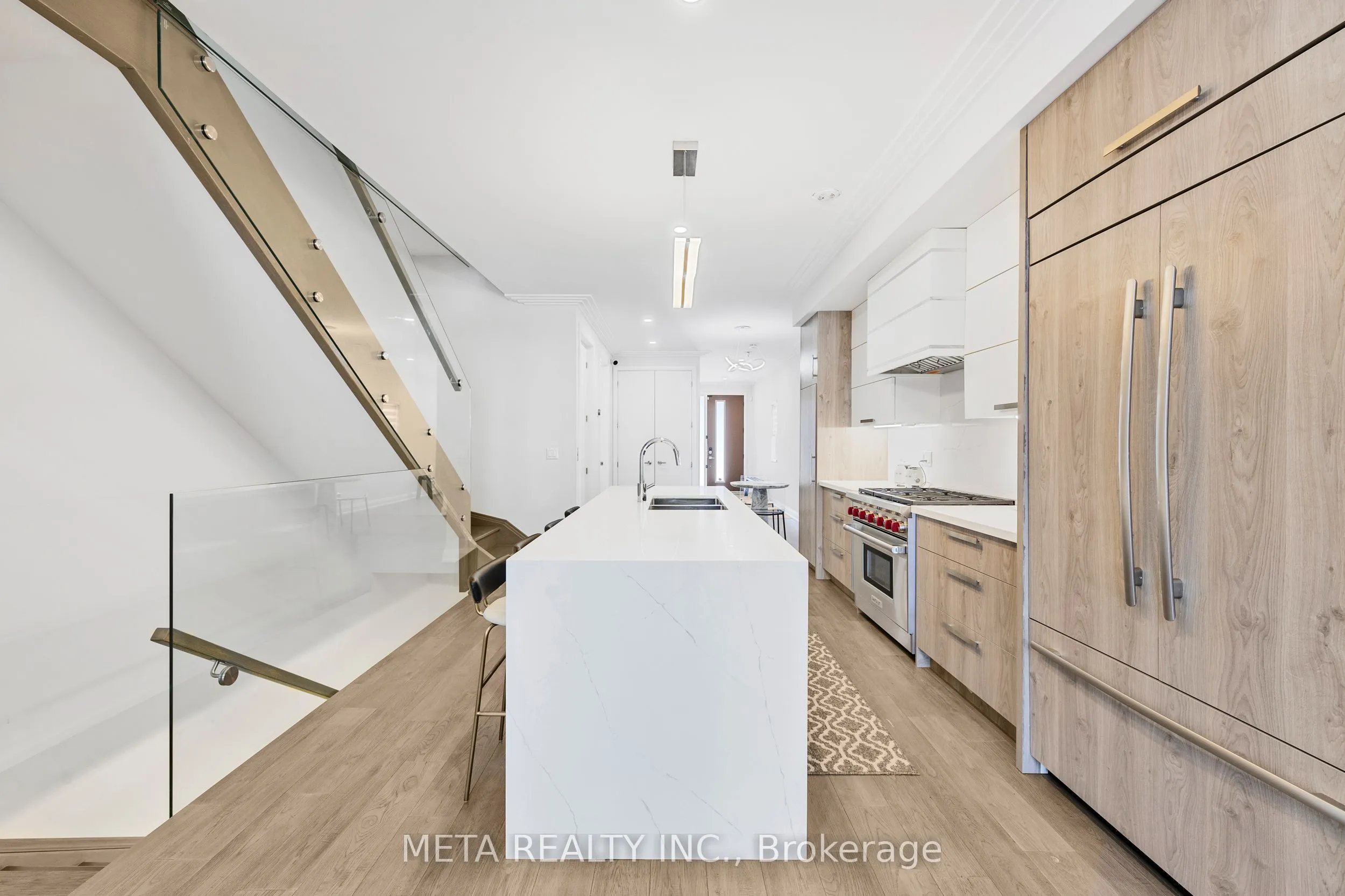 41B Maple Avenue, ON L5H 2R9