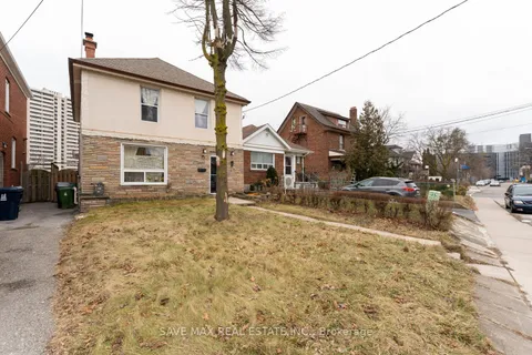 73 Buttonwood Avenue, ON M6M 2H9