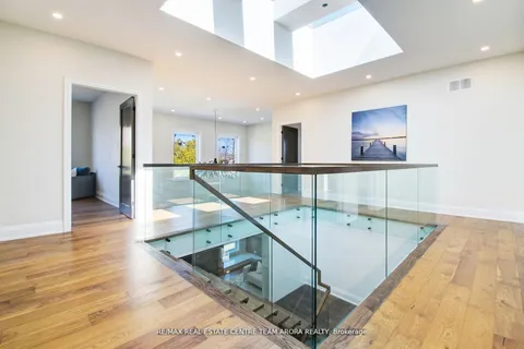 1325 Rebecca Street, ON L6L 1Z3