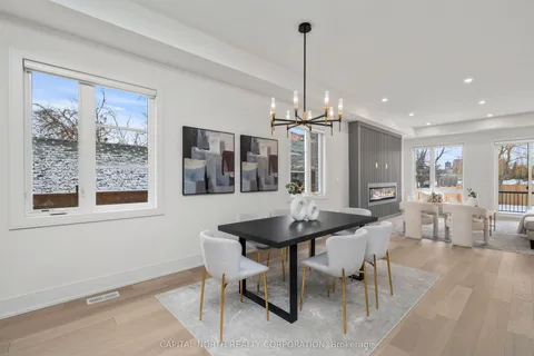 1076 Roosevelt Road, ON L5G 3Y8