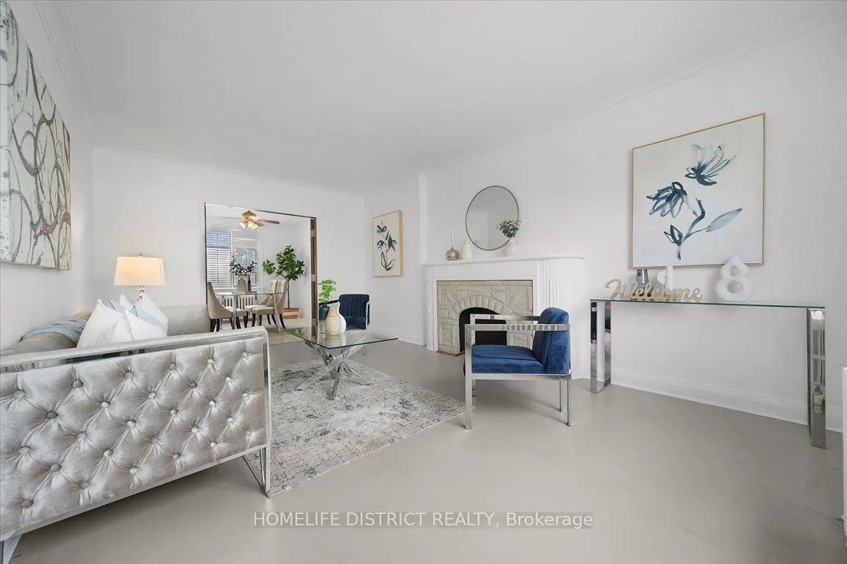 2055 Eglinton Avenue, ON M6E 2K4