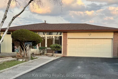 966 Forestwood Drive, ON L5C 1G8