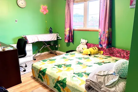 966 Forestwood Drive, ON L5C 1G8