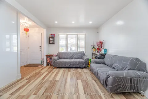 25 Handel Street, ON M6N 4G2