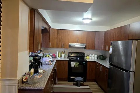 7585 Wrenwood Crescent, ON L4T 2V8