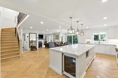 230 Poole Drive, ON L6H 3W4