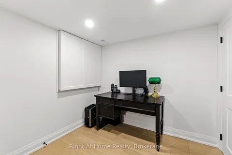 230 Poole Drive, ON L6H 3W4