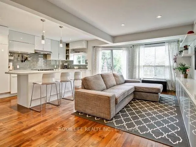 1070 Lindsay Drive, ON L6M 3B5