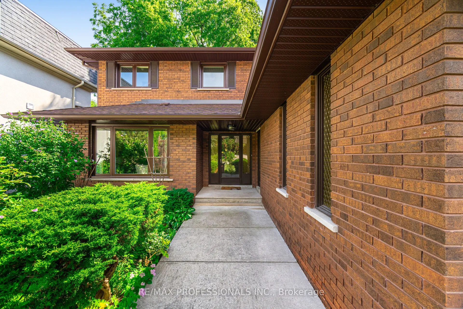 9 Wingrove Hill, ON M9B 2C3