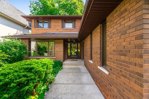 9 Wingrove Hill, ON M9B 2C3