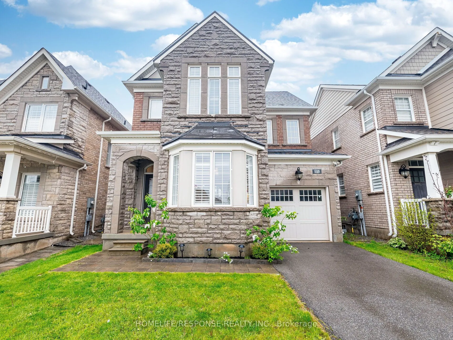 115 BEAVERIDGE Avenue, ON L6H 0M6