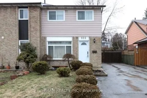 935 Blairholm Avenue, ON L5C 1G5