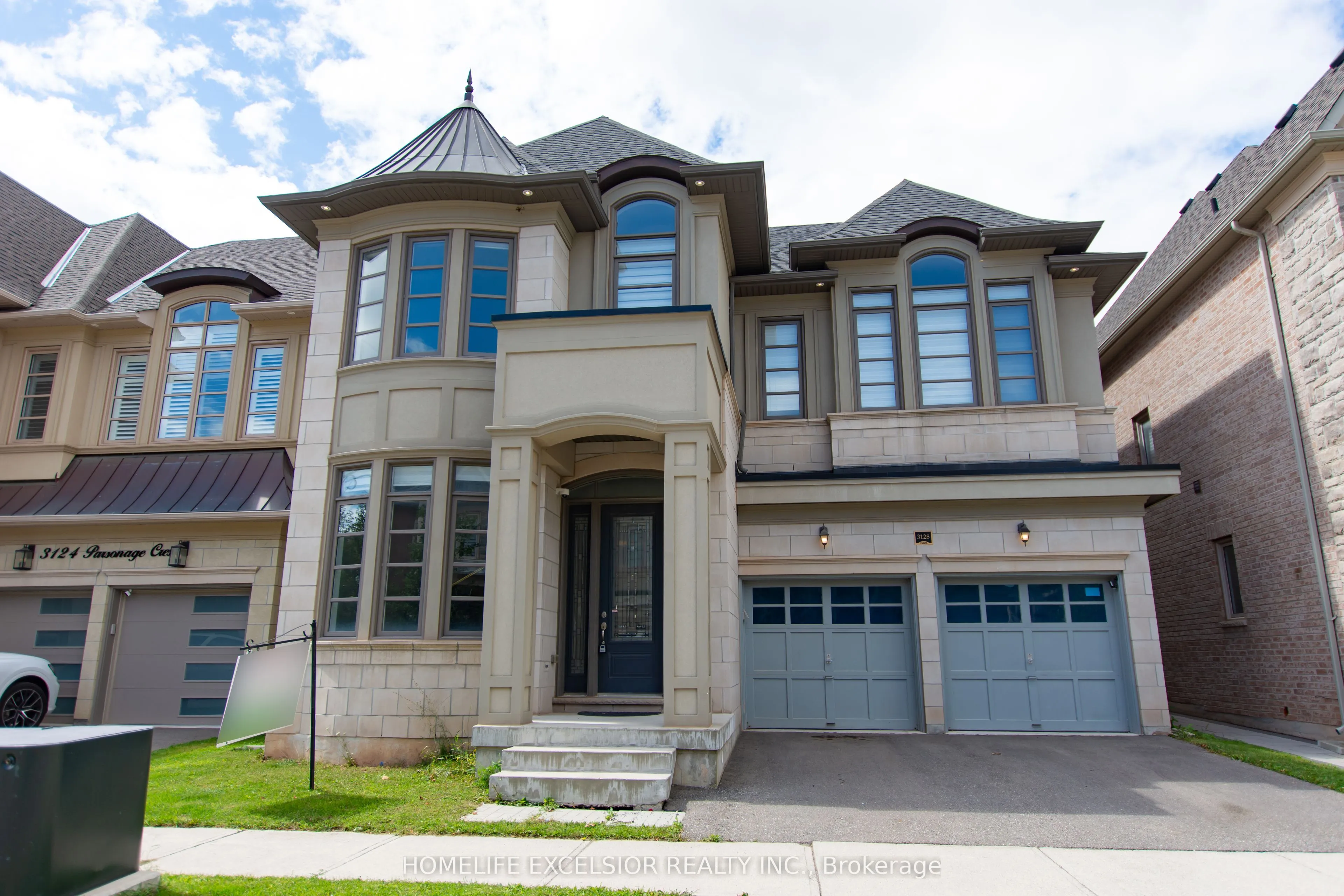 3128 Parsonage Crescent, ON L6H 0T9