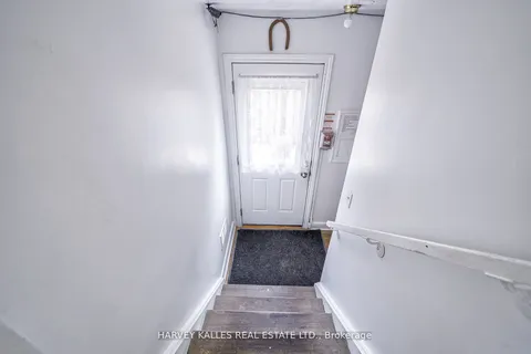 40 Dominion Road, ON M8W 1J7