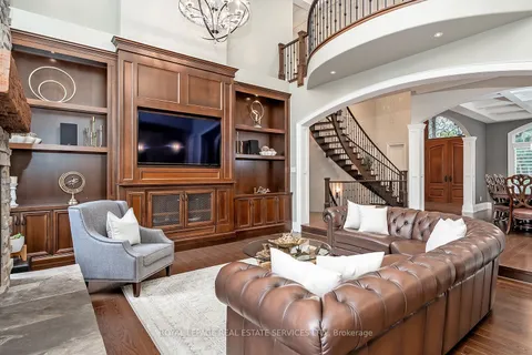 2319 Kilbride Street, ON L7P 0H7