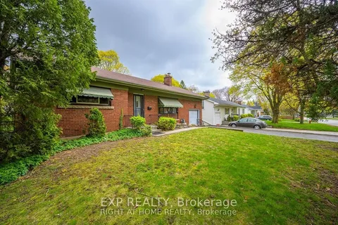 271 Linden Avenue, ON L7L 2P4