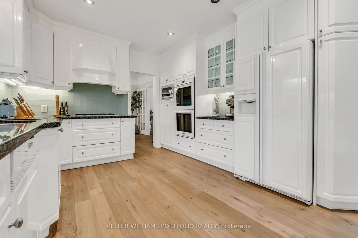 1123 Lakeshore Road, ON L6J 1K9