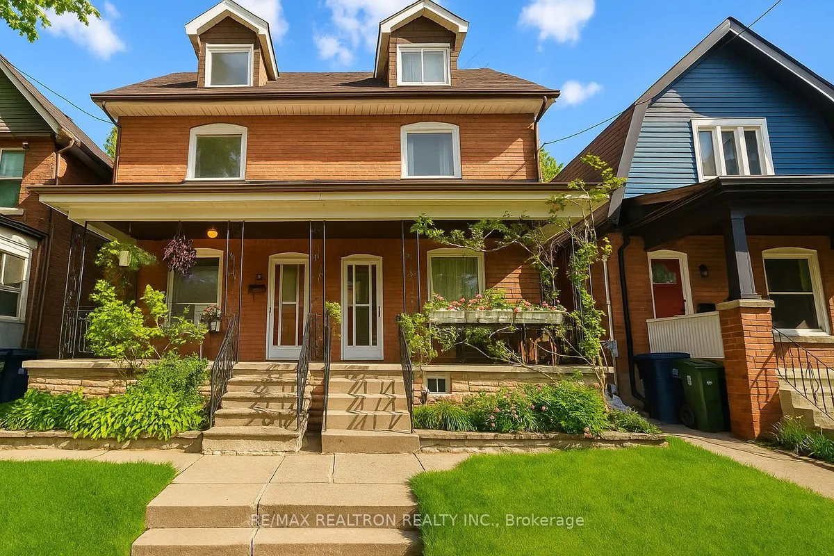 582 Runnymede Road, ON M6S 2Z7