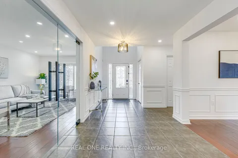 2075 Banbury Crescent, ON L6H 5P8