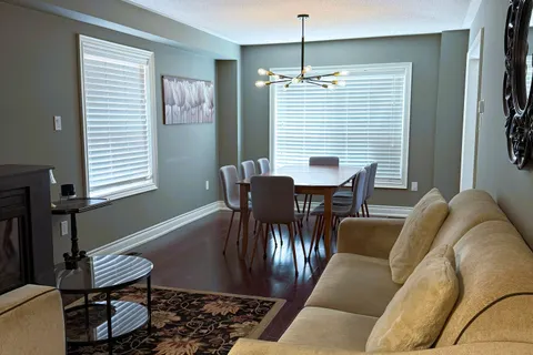 215 Queenslea Avenue, ON M9N 3X5