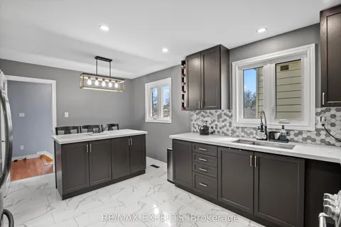 4 Martindale Crescent, ON L6X 2T9