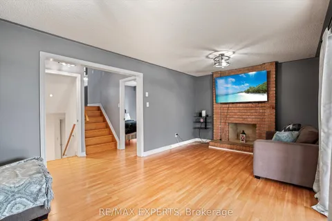 4 Martindale Crescent, ON L6X 2T9