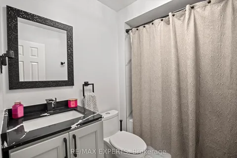 4 Martindale Crescent, ON L6X 2T9