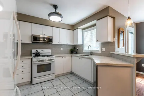 46 Livingston Road, ON L9T 6B7