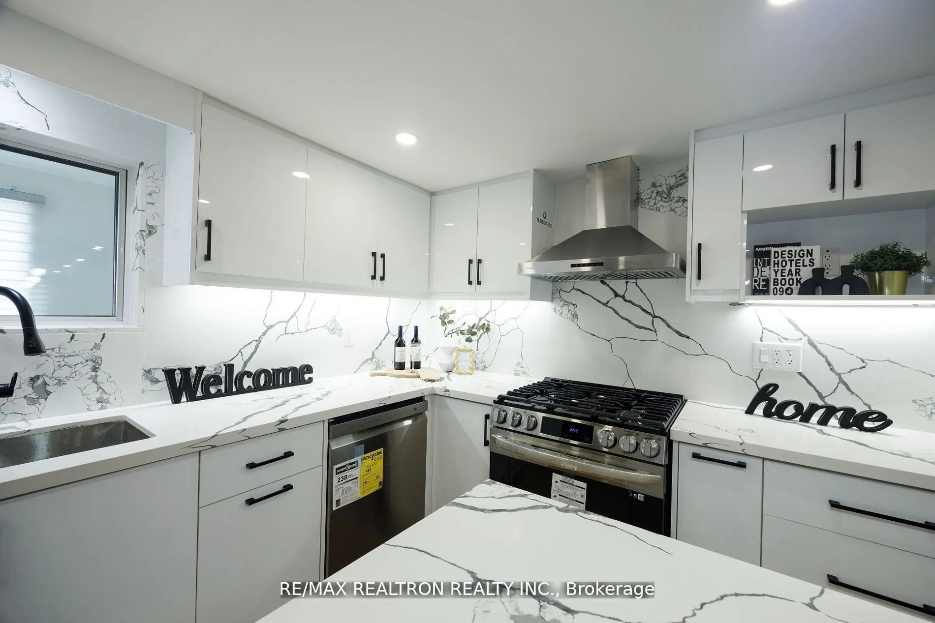 Detached interior view at 77 Hatherley Road Toronto