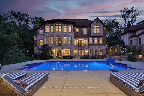 1459 Stavebank Road, ON L5G 2V5