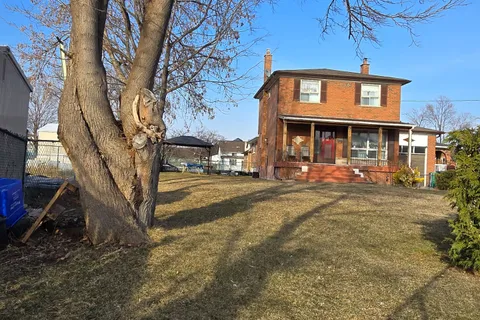 35 York Street, ON L4T 3M4