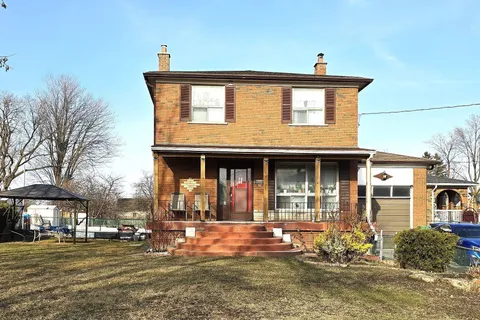 35 York Street, ON L4T 3M4