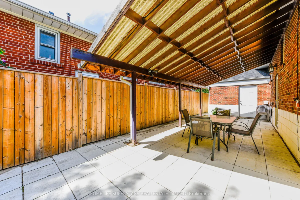 3987 Bloor Street, ON M9B 1M2